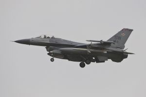 aviano april 25  2011 weasel03 f 16cm 91 0359 77thfs 20thfw  shaw afb  south carolina